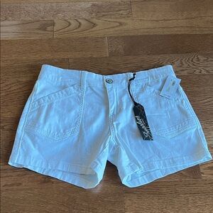White cargo shorts size 4 or 27 Supplies by UnionBay NWT cotton spandex blend